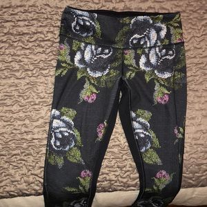 Lululemon Floral Print 7/8 Wunder Under Legging